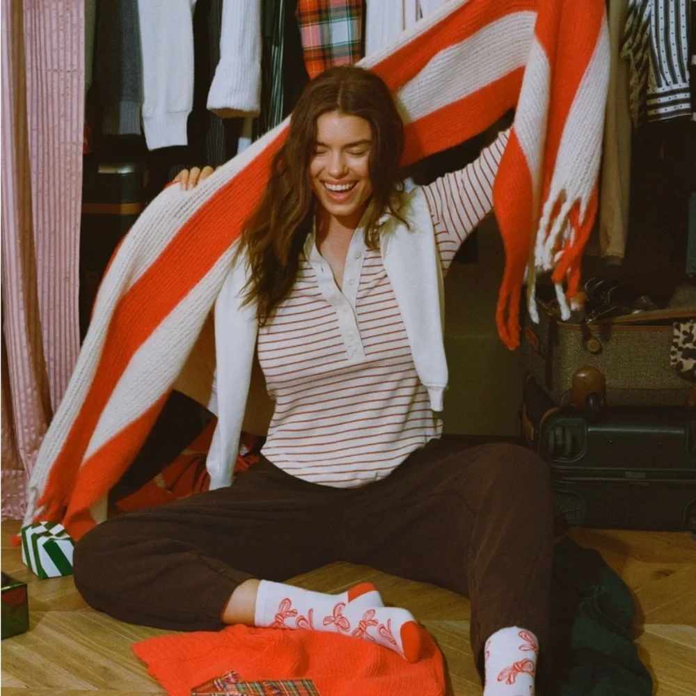 Aerie Bold Red and Cream Scarf